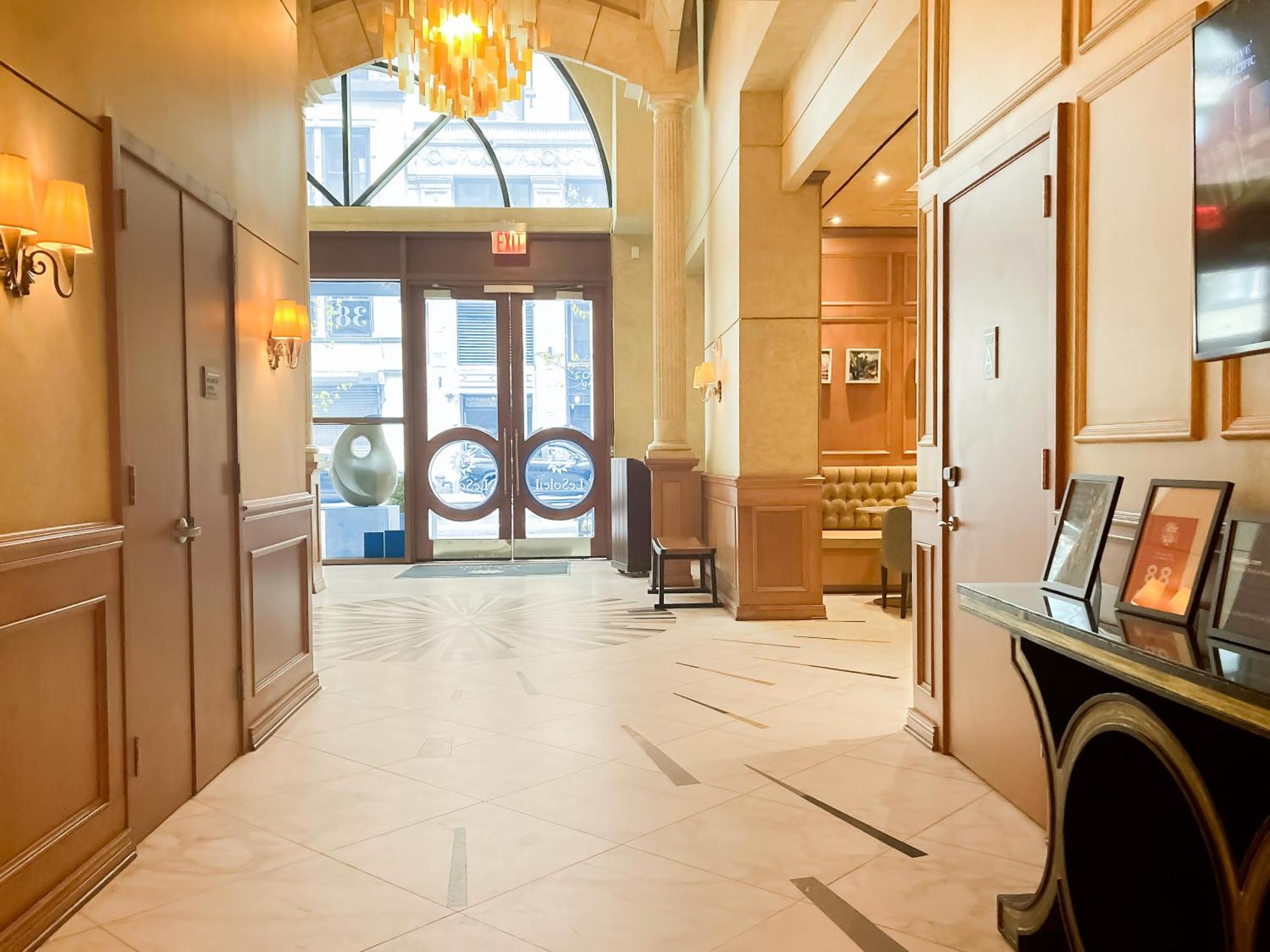 Executive Hotel Le Soleil New York Kültér fotó